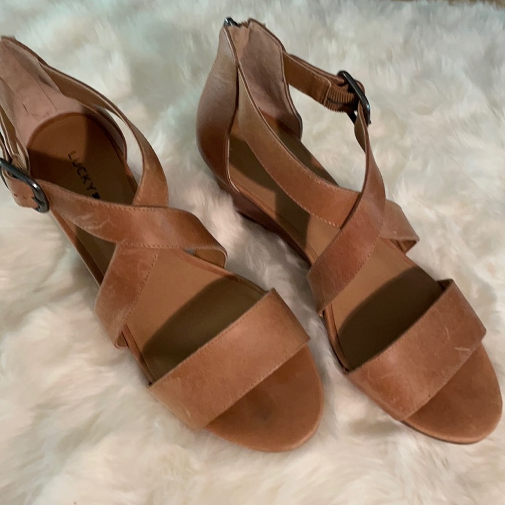 Cute, cute, cute. Did I say cute? Lucky brand.